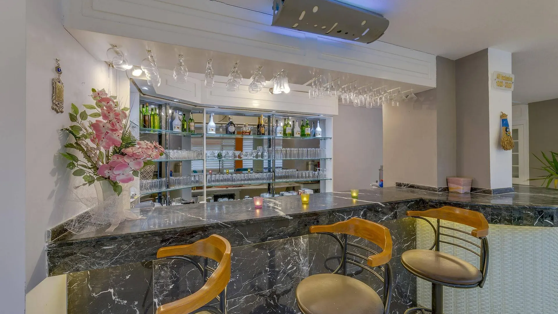 The View City Hotel Kusadasi